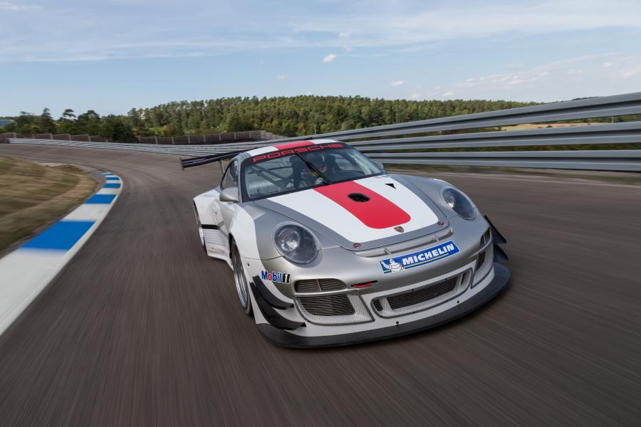  Porsche 911 GT3 R 2013 года  (фото 12 из 12)